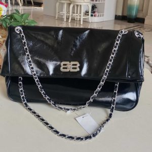 Large-capacity Commuting Handbag Textured Shoulder Bag Luxury Leather Fashion